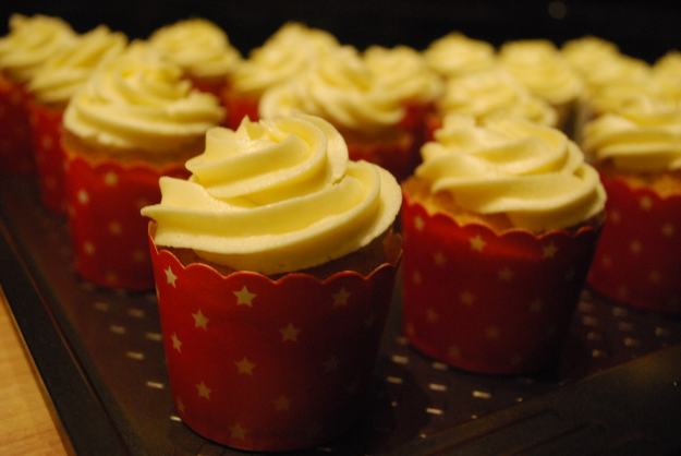 Vanilla Sundae Cupcakes Vanilla Sundae Cupcakes | Recipe | Gather and Graze