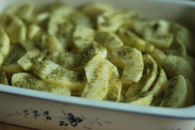 Australian Apple Crumble with Lemon Myrtle and Wattleseeds | Recipe | Gather and Graze