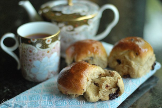 Chocolate-Chip Spice Buns | Gather and Graze